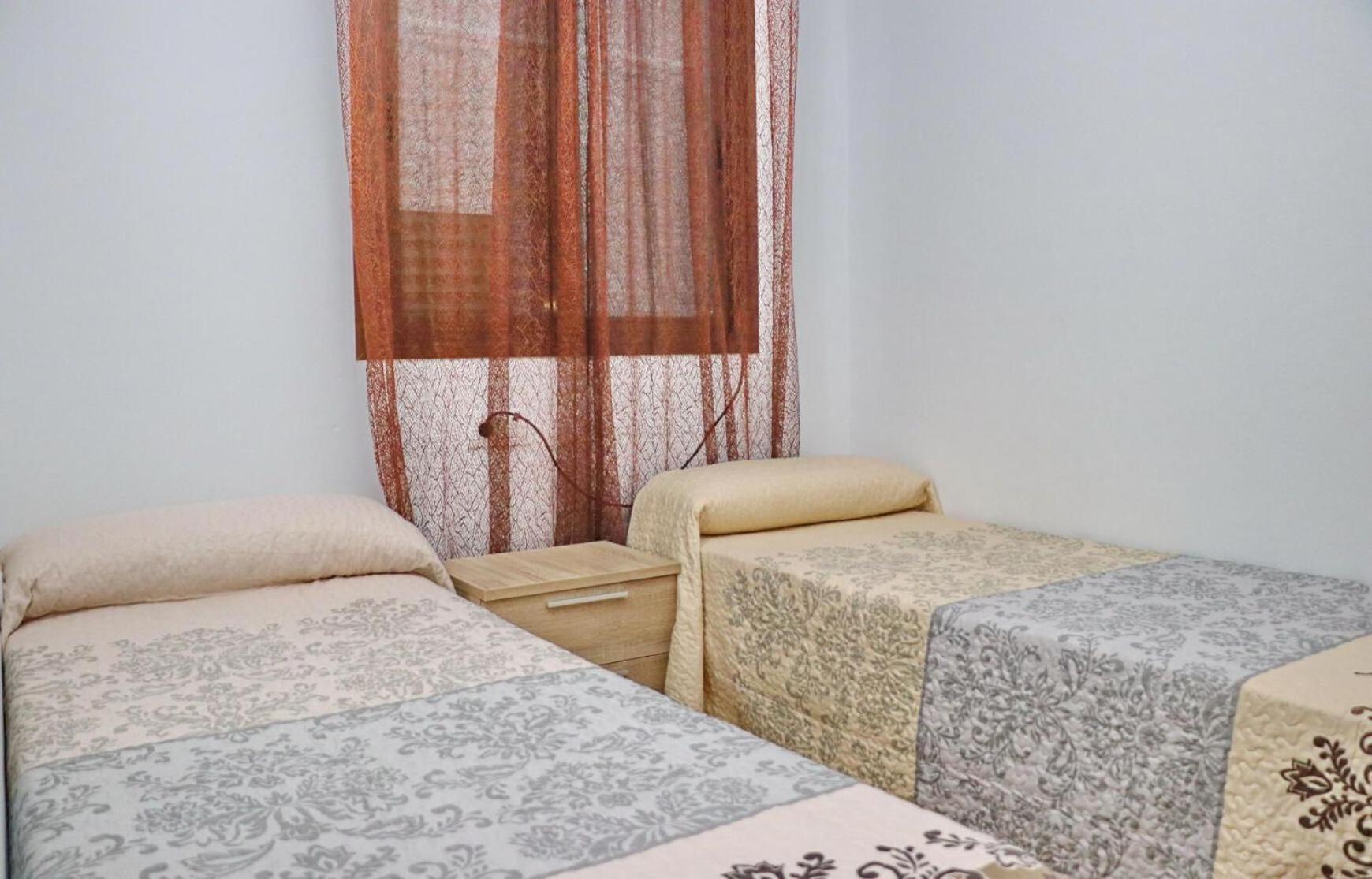 קוניל דה לה פרונטרה Chalet Piedra מראה חיצוני תמונה